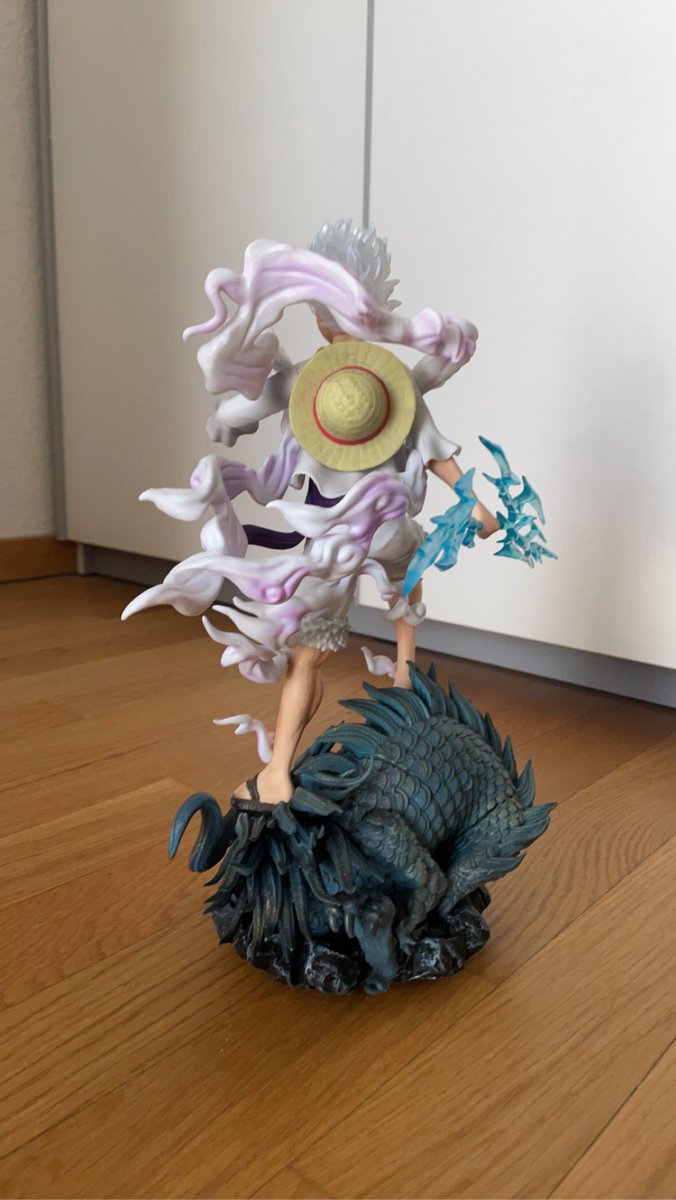 Kenbun_'s tweet photo. 📢 CONCOURS ONE PIECE #ONEPIECE

Pour fêter les 10'000 abonnés sur Youtube, j'vous fais gagner une figurine INÉDITE - Luffy G5 ! (J'viens de la recevoir, elle est magnifique 🤯)

Pour participer :
- Me follow @Kenbunshku 
- RT le concours 
- Tag deux personnes

Merci pour tout 🙏 https://t.co/0sABn1iOsH