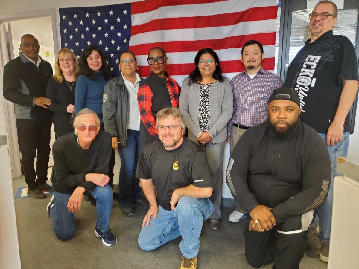 Proud to partner with <a href="/nycveterans/">NYC Department of Veterans' Services</a> in providing a veterans (and their families)-only day @NYCNeON Staten Island Nutrition Kitchen: Fridays 10am-1pm through 5/26.  A Veterans Benefit Coordinator is also on-site.  Thanking all NYC Veterans for their service!