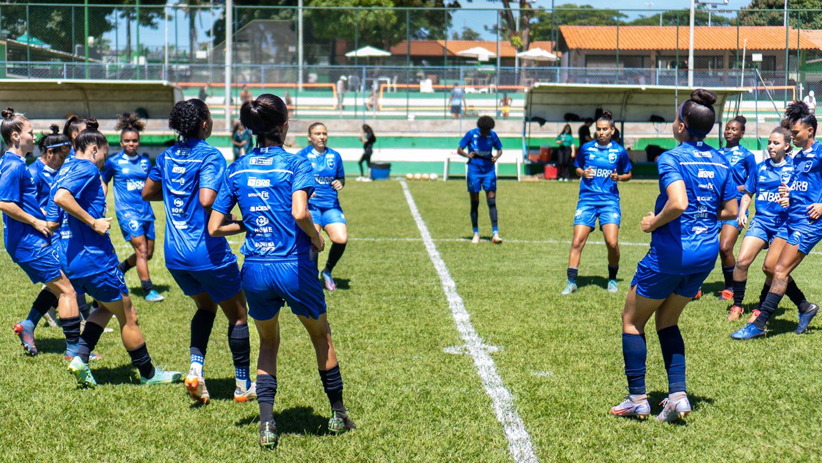 minasbrasiliaff's tweet photo. Boa semana, torcida linda! 🇸🇱 
Falta pouco mais de um mês para a nossa estreia na Série A2 do Brasileirão Feminino. Ansiosos?! 
Por aqui, o trabalho continua a todo vapor! 💚 https://t.co/KgdiBzHh7j
