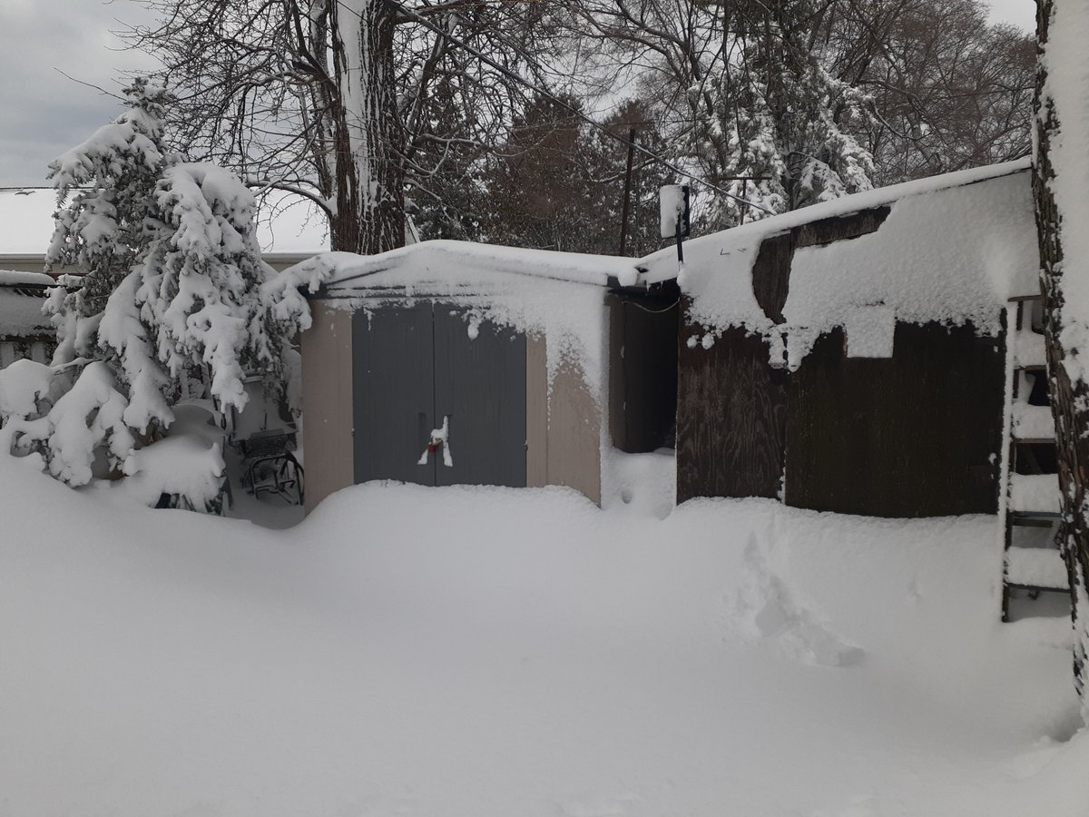 arvopi's tweet photo. @CP24Breakfast Been living at this house all my life 67 years and When I got married some of our wedding money was ear marked for a snow blower to which my wife Kinda objected to but I told her listen I've lived here all my life we need a snow blower driveway is 125 ft long https://t.co/Oc6tbqszTb