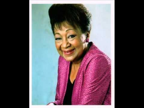 #Marzo mes de la Mujer #AfroDeHoy 𝐂𝐀𝐍𝐄𝐋𝐈𝐓𝐀 𝐌𝐄𝐃𝐈𝐍𝐀. Sonera Venezolana
Rogelia Medina Romero también conocida profesionalmente como Canelita Medina o simplemente "Canelita" nació en el edo. La Guaira, Venezuela, el #𝟔Marzo de 1939.
facebook.com/photo?fbid=342…
