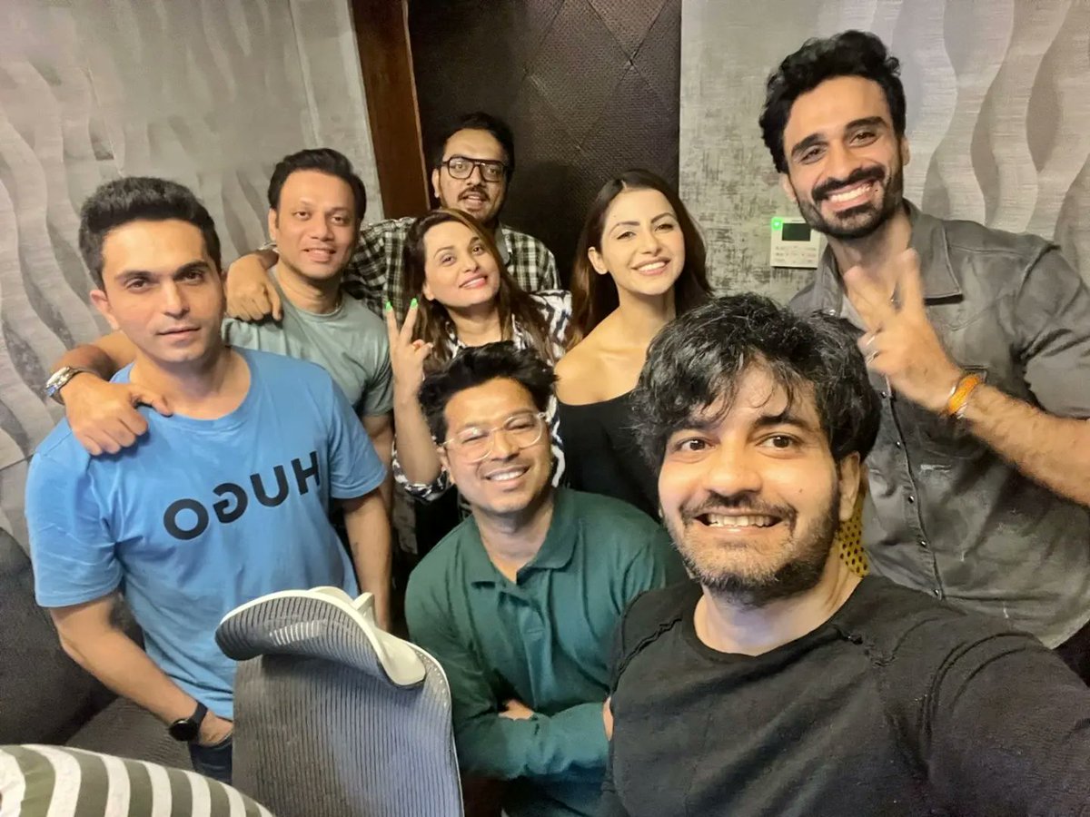 its_mannusharma's tweet photo. 📢 Big Announcement ! Finally launched the brand new single with the audio recording of the super talented #aamirmeerlive &amp; @shraddhapandit thank you to the amazing team L to R #abhayparpani #mannusharma #shraddhapandit #subharajput @officialsylt @WahiParmeet  @BollywoodPremee https://t.co/HuSEM5xJZM