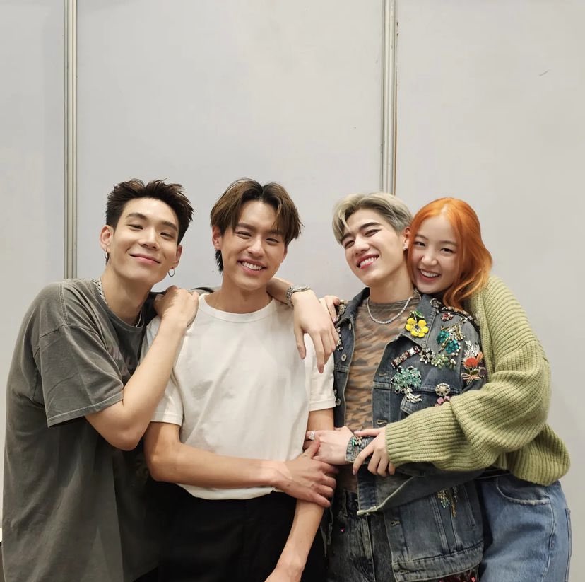 syverious's tweet photo. — Since day 1 till forever 🥂 https://t.co/IkgaYpbOLx
