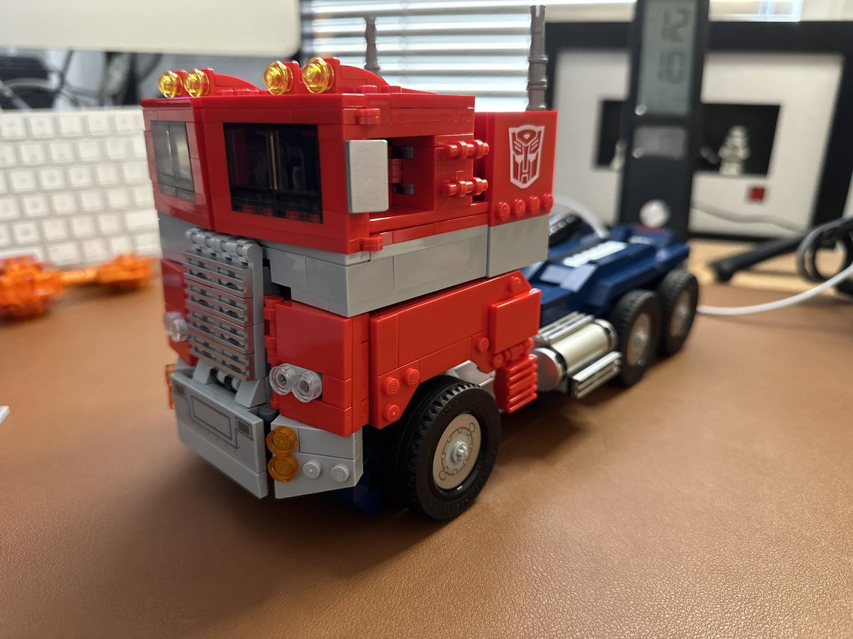 gdimelow tweet media