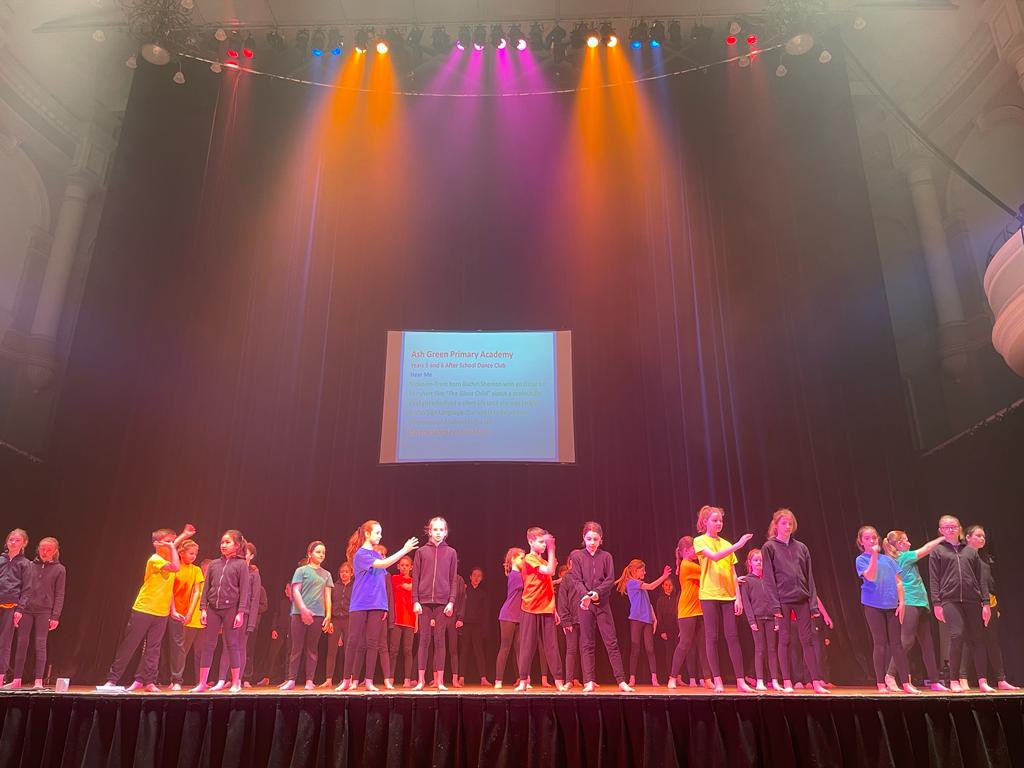 LauraLizMartin's tweet photo. Rehearsals for tonight’s performance at the Vic Hall @RegandVic inspired by SOT born actress and director @RachelShenton @StokeSport #BSL #deafawareness @ashgreenstoke https://t.co/TsCmlRhJ9t