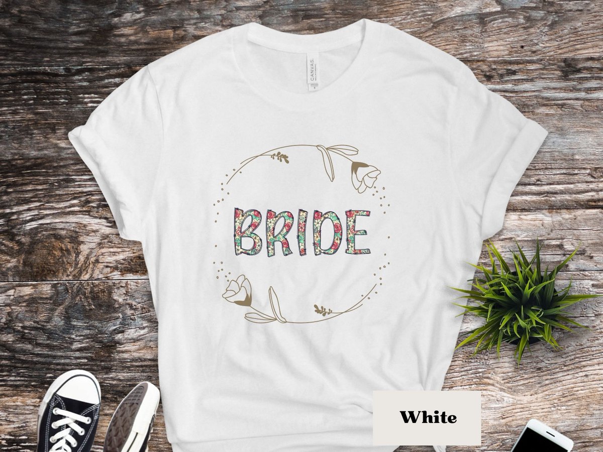 🌸 Make your special day even more memorable with our beautiful Floral Bride t-shirt. etsy.me/3INcDKe #FloralBride #BridalShower #BacheloretteParty #Wedding #BrideToBe #BrideTShirt #BridalGift #WeddingGift #FloralDesign #ShopNow #bridalparty #bride #brideshirt