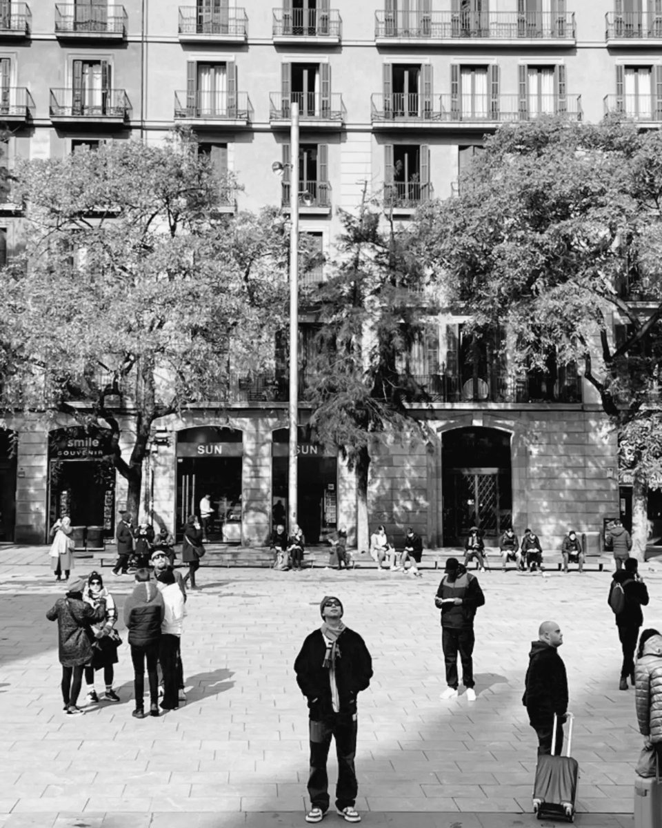 dalbitbangtan's tweet image. 📸 INSTAGRAM 

RM post (📍Barcelona):
familia

📌 instagram.com/p/CpchhgfPqYU/…