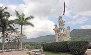 Recordamos el 65 aniversario de la creación del III Frente Oriental por el Comandante Juan Almeida, decisivo en el fortalecimiento del Ejercito Rebelde.
#SiempreDeVerdeOlivo 
#Cuba
#ProvinviaGranma
<a href="/CapoNapoles/">Yanaisi Capó Nápoles</a> 
@EduardoLpezLey3 
<a href="/escribano_cruz/">Francisco Alexis Escribano Cruz</a>