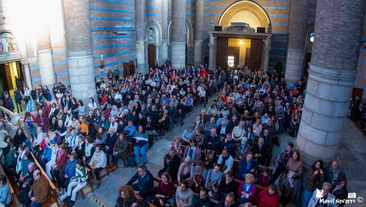 IRSantPau's tweet photo. El primer concert a benefici de la #recerca de l'#IIBSantPau va aplegar gairebé  600 persones a l'església de #SantPau. 

GRÀCIES per convertir la iniciativa en una jornada tan emocionant donant suport a la nostra investigació.

#ambtufemrecerca 💚 https://t.co/baqx7OlEvw