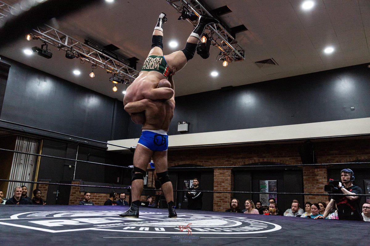 WrestlerDover's tweet image. Stalling Suplex

London, @revprouk - 2023.03.05.

Arrows vs Greedy Souls

#arrowsofhungary
#suplex
#tagteamwrestling

Photo: @britwresrev