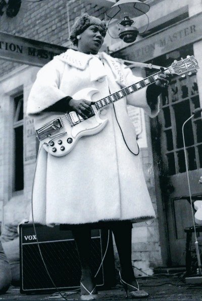 womensart1's tweet photo. Born in March, Sister Rosetta Tharpe (1915-1973), legendary US singer, songwriter, guitarist, and recording artist who played rock'n'roll long before anyone else, a pioneer in music #WomensArt 🎸 https://t.co/fYuJ6fC0cH