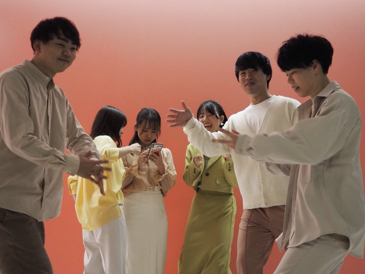harubiyori_mam's tweet photo. 𑁍𓏸 𓈒𓂃お知らせ𓂃 𓈒𓏸𑁍

同じサークル所属あっとまーくの
ラストライブに春日和もゲストバンドとして
出演させていただくことになりました！！

素敵なライブになること間違いなしなので
ぜひ3月12日お越しください😊

チケットの予約はあっとまーくの
Twitterからお願いします⬇️⬇️ https://t.co/Vv0RxwSQwD
