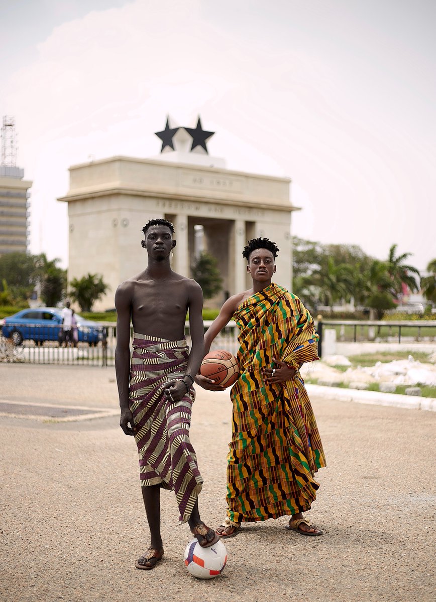 Blending the culture with the diaspora. Showing the rich culture of Ghana with games abroad🇬🇭✈️🌍
.
📸: @mr_osafo_ 
✂️🪡 @EAhlaji 
🏷 @AfricaGrooming  
👑 Richmond Amartey
👑 Nana Asamoah Koranteng
.
#ghanafashion #ghanaindependenceday #ghana #ghanaindependence #6THMARCH