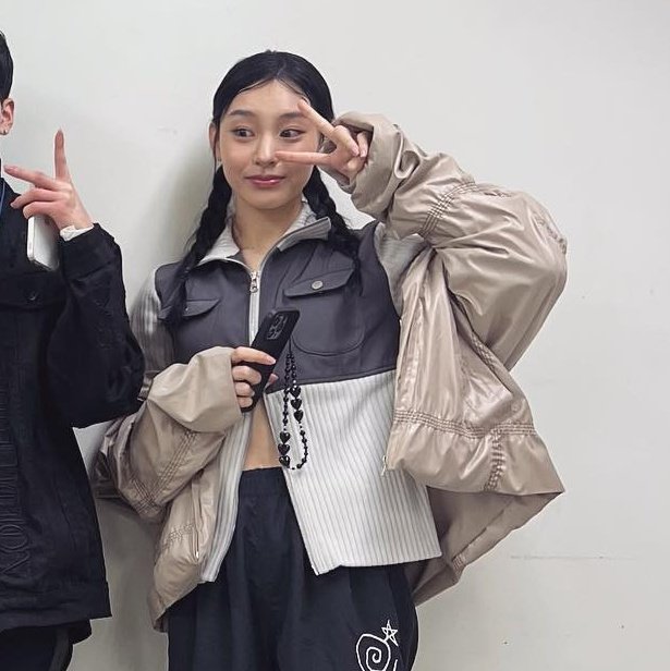 러버 tweet media