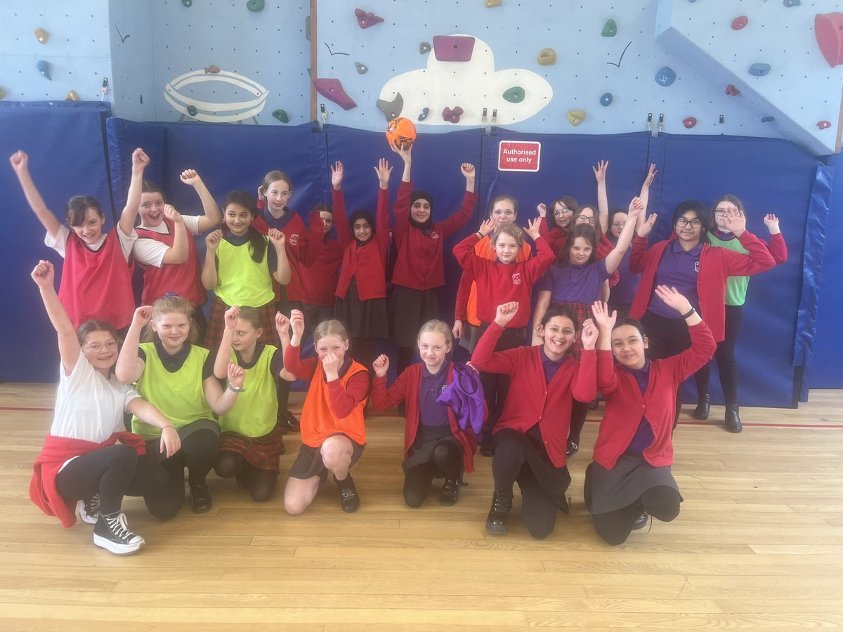 Well done to all of our year 6 girls for participating in the girls football event to celebrate International Woman’s Day this coming Wednesday #letgirlsplay <a href="/RossendaleSSP/">Rossendale SSP</a>