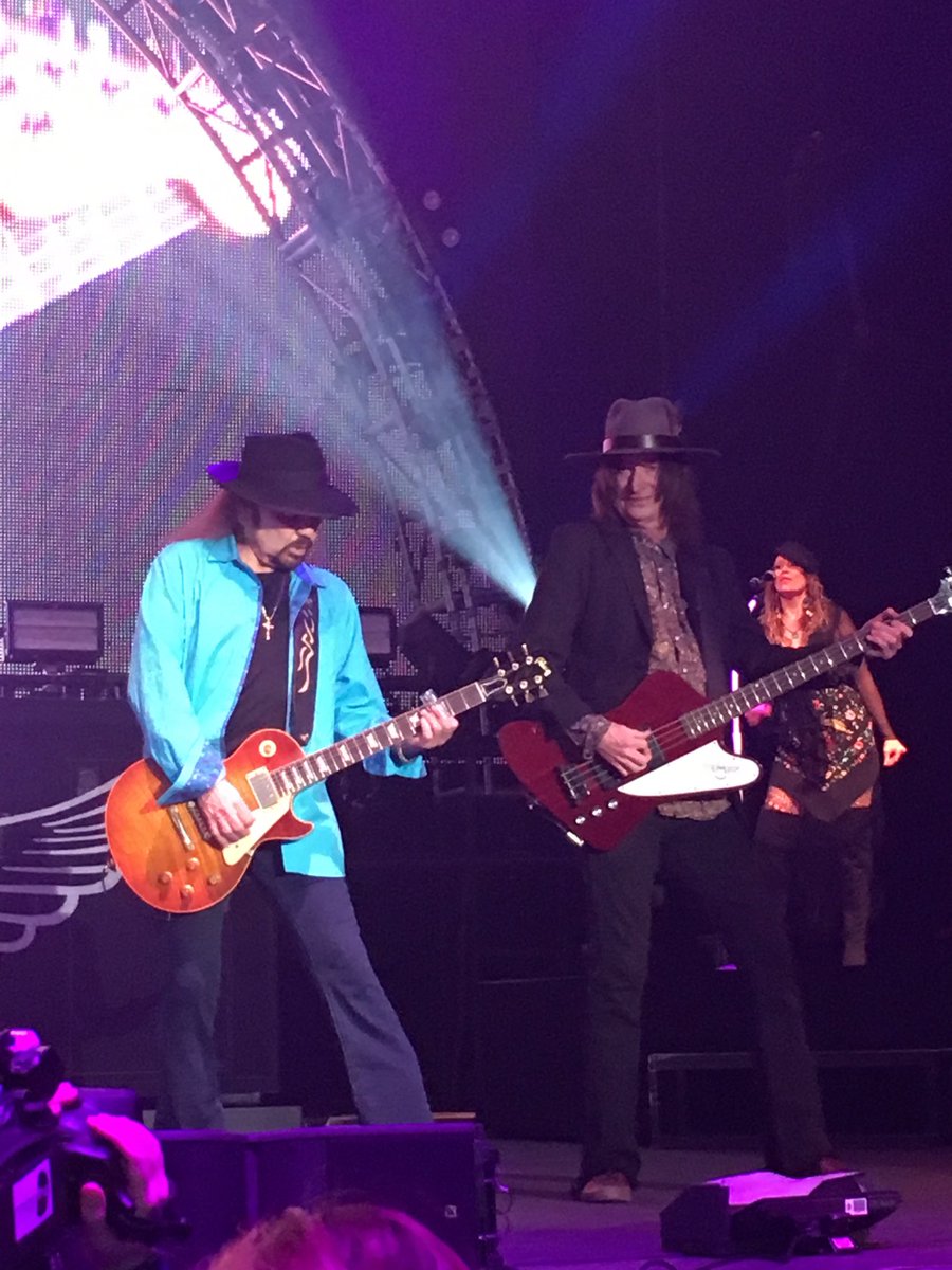 darren_bostock's tweet photo. It was an honour to see Gary Rossington of Lynyrd Skynyd, rest in peace my man. https://t.co/83TBiEKwjD