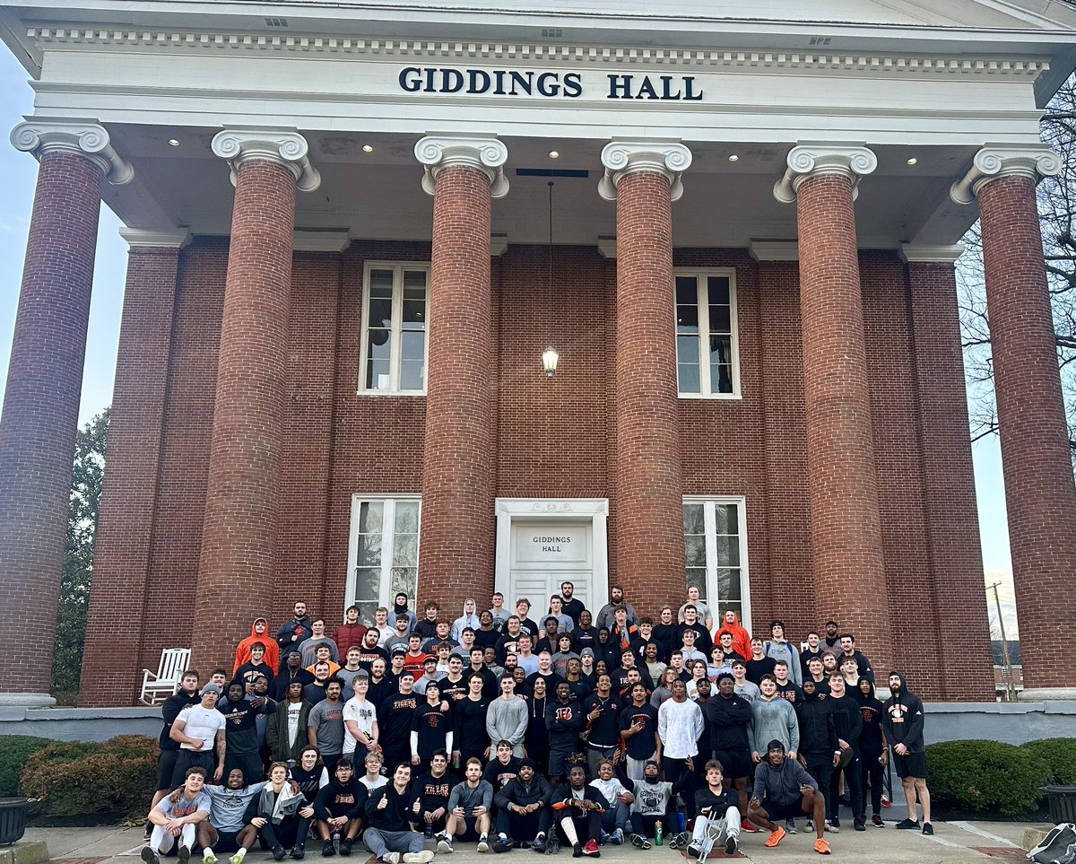 🐅 TIGER WEEK DAY 1  🐅

#TigerPride