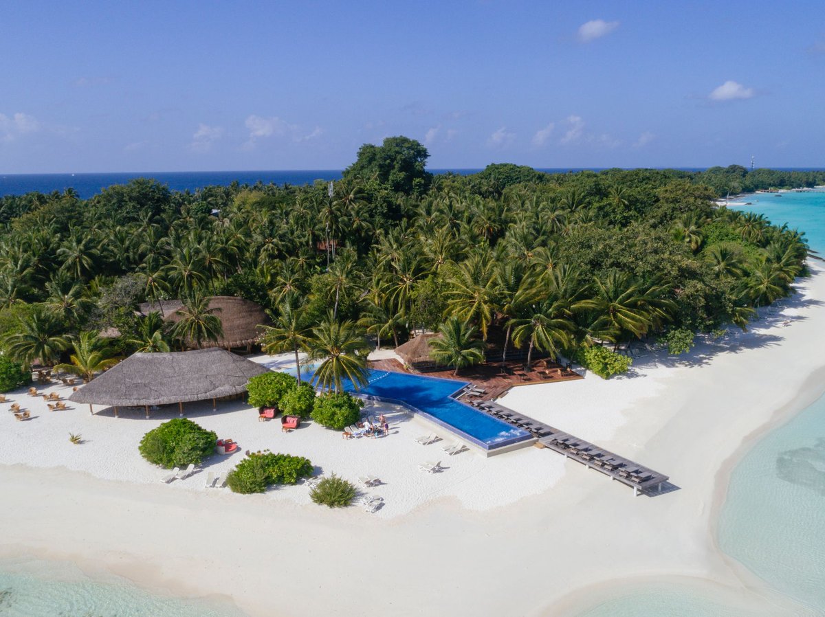 Surrounded by nature and encircled by the turquoise Indian Ocean, Kuramathi welcomes you to experience the true meaning of paradise.

#Kuramathi #Maldives #paradise #tropicalescape #islandvibes #wanderlust #travelmaldives #vacationtime