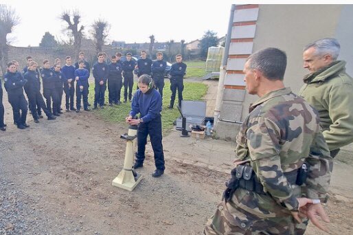 Acgn72's tweet photo. Rassemblement de février pour nos jeunes avec de l’initiation au tir en sécurité, un atelier sur le cadre légal de l’usage des armes et de l’IP ! 1/2 https://t.co/K8Q3Z5p9LW
