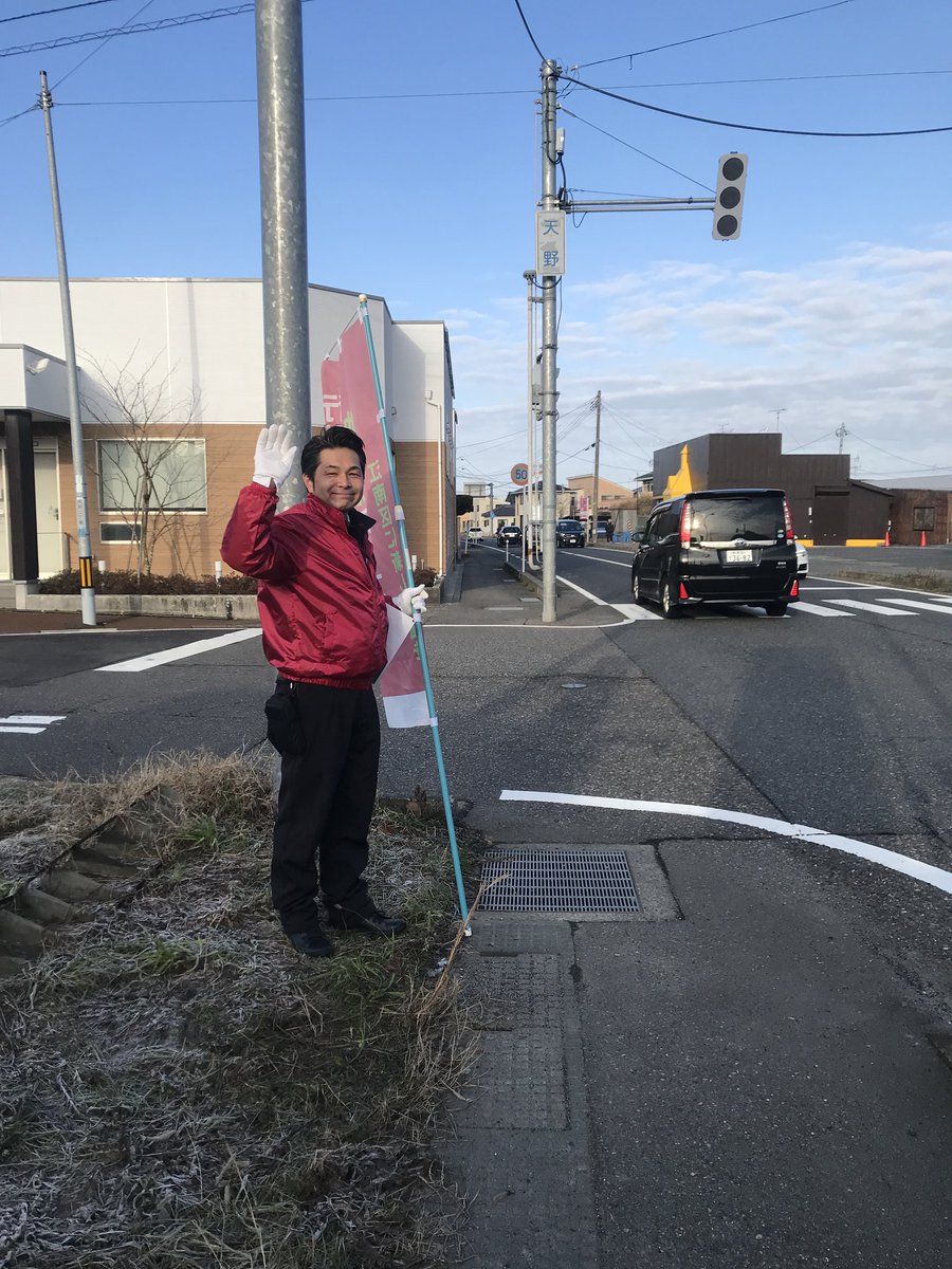 nishiatsu24's tweet photo. 今朝は天野交差点（吉田ファミリー歯科）の前で地���の皆様にご挨拶致しました
#にしわき厚 #西脇厚 #新潟市議会議員選挙 #新潟市江南区 #地域課題解決 #統一地方選挙 https://t.co/s4Q5wSl7vi