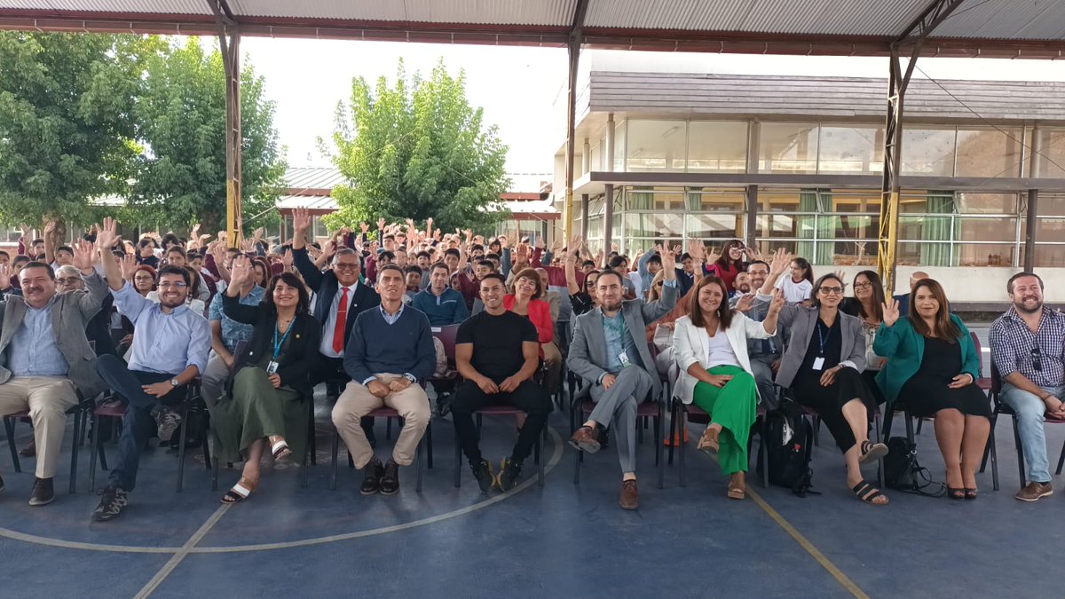 edu_punillac's tweet photo. La directora ejecutiva, Karina Sabattini, estuvo presente en el Inicio de Año Escolar en la capital regional, #Chillán, acompañando a toda la comunidad educativa del Liceo Bernardo O'Higgins y autoridades de #Ñuble.
Por una #EducaciónPública #QueNosLLeneDeOrgullo https://t.co/LYPYyMB0kE