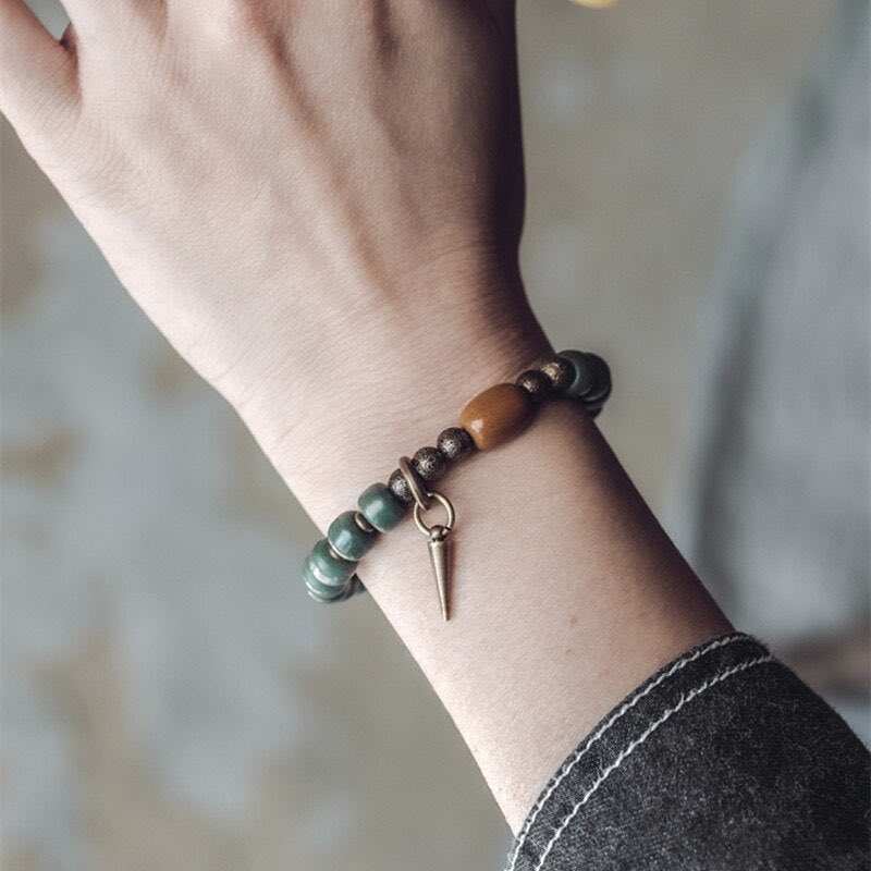 rainbowgembeads's tweet photo. Natural Green Bodhi Seed with Brass Beads Bracelet 

https://t.co/BU8UB3anUz

It is said that a mala made of Bodhi beads can accomplish all dharmas and manifest limitless benefits for any form of practice. Indeed, this unique bracelet is the perfect https://t.co/9VyJuV8Jzx
