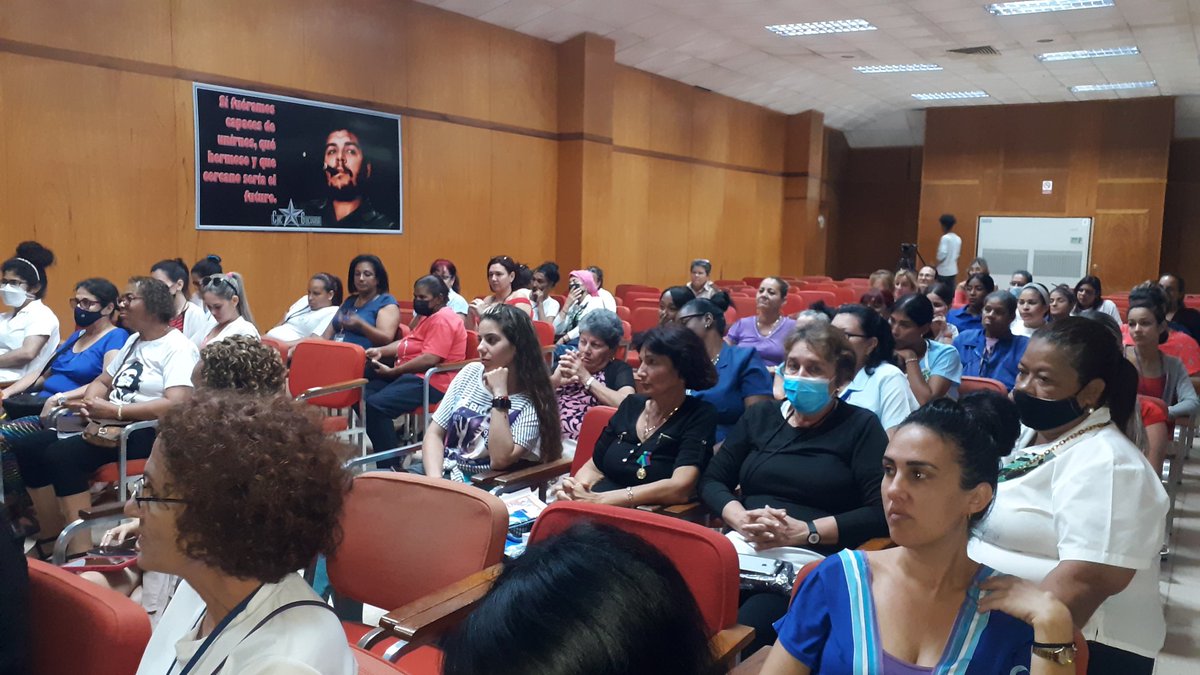 GuzmanCool6's tweet photo. Encuentro entre la Federación de Mujeres Cubanas en #SantaCruzdelNorte #Mayabeque con mujeres de la CTE "Ernesto Guevara"
#MujeresEnRevolución @CteEGSerna @BYuniaky @TamaraVBenitez @Mjordan8806 @PalenzuelaOliva https://t.co/fb3OrtZDQr