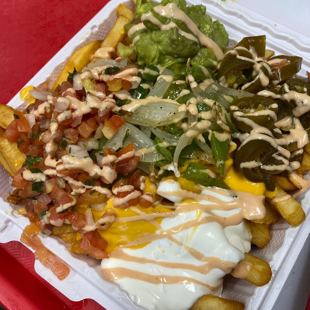 Messy but guaranteed great-tasting fries 😋🤤🍟 #TrippyFries
◦
◦
◦
◦
#TrippyTacos #silverspring #maryland #mdfoodie #marylandeats #eatsasmallworld #foodtruck #foodbusiness #businesssuccess #trippytacosmaryland #fries #trythis #musttry #instafoodies #instagrammable