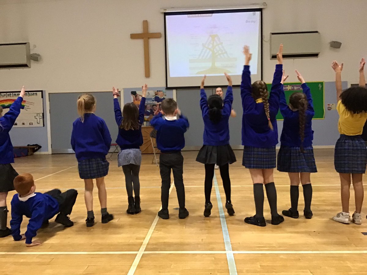CanonYearThree's tweet photo. Year 3 had an amazing day with our visitor Jess from One Day Creative. We consolidated our learning of volcanoes and earthquakes by playing lots of games and even acting as newspaper reporters! @OneDayCreative @CanonSharples @LT_Trust https://t.co/NX8ifD8SXn