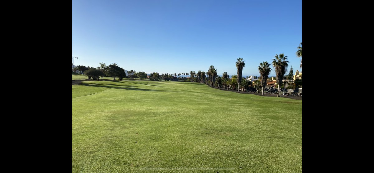 Great golf course <a href="/GolfCostaAdeje/">Golf Costa Adeje</a> playing with touring pro @Stuart_m05 , well played mate 🙌🏻👍⛳️