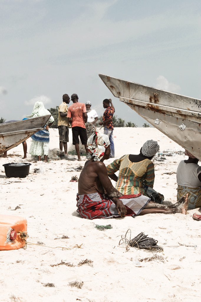 EmsanyIO's tweet image. Dear #EmsanyCommunity

Check this amazing #photography made by the talented #NFT creator and photographer @_KraeOkafor 📸💯

This stunning piece is named "Absolution." 🛶

Let's show him some support! 🫂