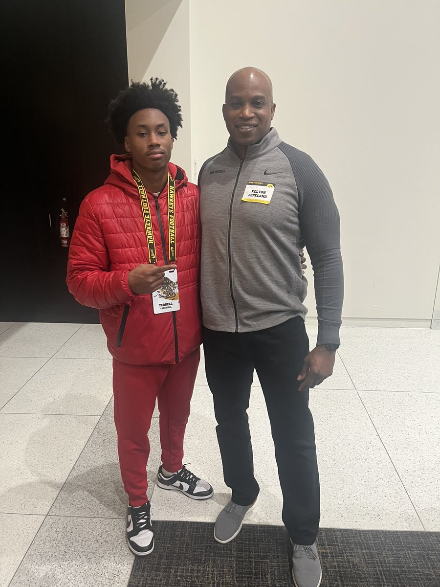 TJ_Caldwell24's tweet photo. Had a amazing Junior Day with
@CopelandKelton and @HawkeyeFootball today! I appreciate the hospitality and I will be back on campus very soon!
@TylerBarnesIOWA @CoachK_Bell 

@IndianaPreps @PrepRedzoneIN
@IndyWeOutHere @AllenTrieu
@Bryan_Ault @MohrRecruiting https://t.co/A0tjOLZUYX