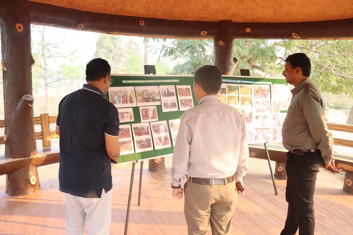 urbanparknirmal's tweet photo. Today PCCF Vig. Sir and CCF sir Basara Circle and DFO Nirmal sir inspected @urbanparknirmal 
@IKReddyAllola @pargaien @TSFDCL @TelanganaForest @DFONirmal https://t.co/bnkctOwUMU