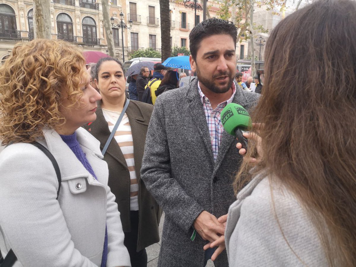 ismaelsc_'s tweet photo. Vamos a combatir la soledad no deseada abriendo nuevos centros de participación activa y con una oferta amplia.

Ningún hogar puede convertirse en una cárcel y la calle no puede ser una carrera de obstáculos para las personas con movilidad reducida.

👉https://t.co/qcUFt1FKKy https://t.co/6sPEBgXu7J