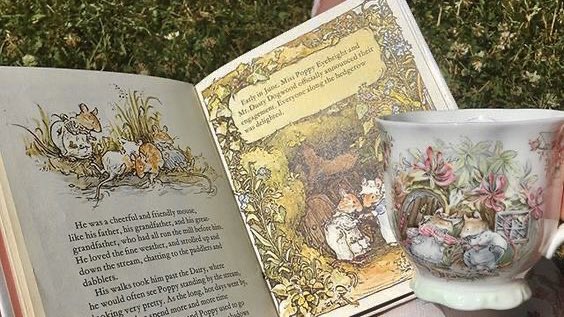 malusokay's tweet photo. Reading in the garden 💭🌾 https://t.co/UpALCL1w65