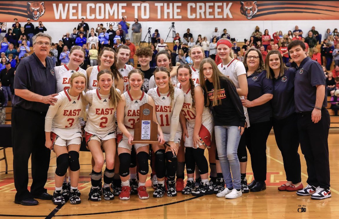 LadyChargersBE's tweet image. Incredibly proud of our team this season.We’ve battled adversity at every turn and never once did they make any excuses. &amp;amp; we achieved great things.To our wonderful seniors we wish you nothing but the best in your future plans.Thank each of you for the ride! ❤️