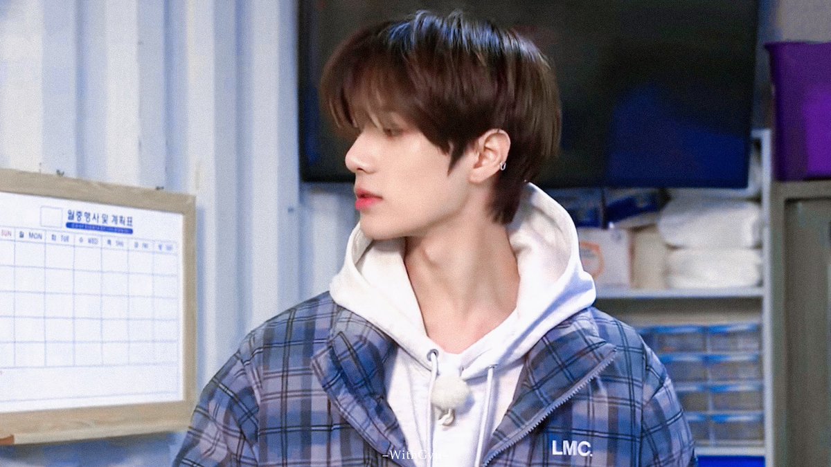 WithGyuuuu's tweet photo. #범규 🧊🫐#BEOMGYU https://t.co/7qXE6P9EFj