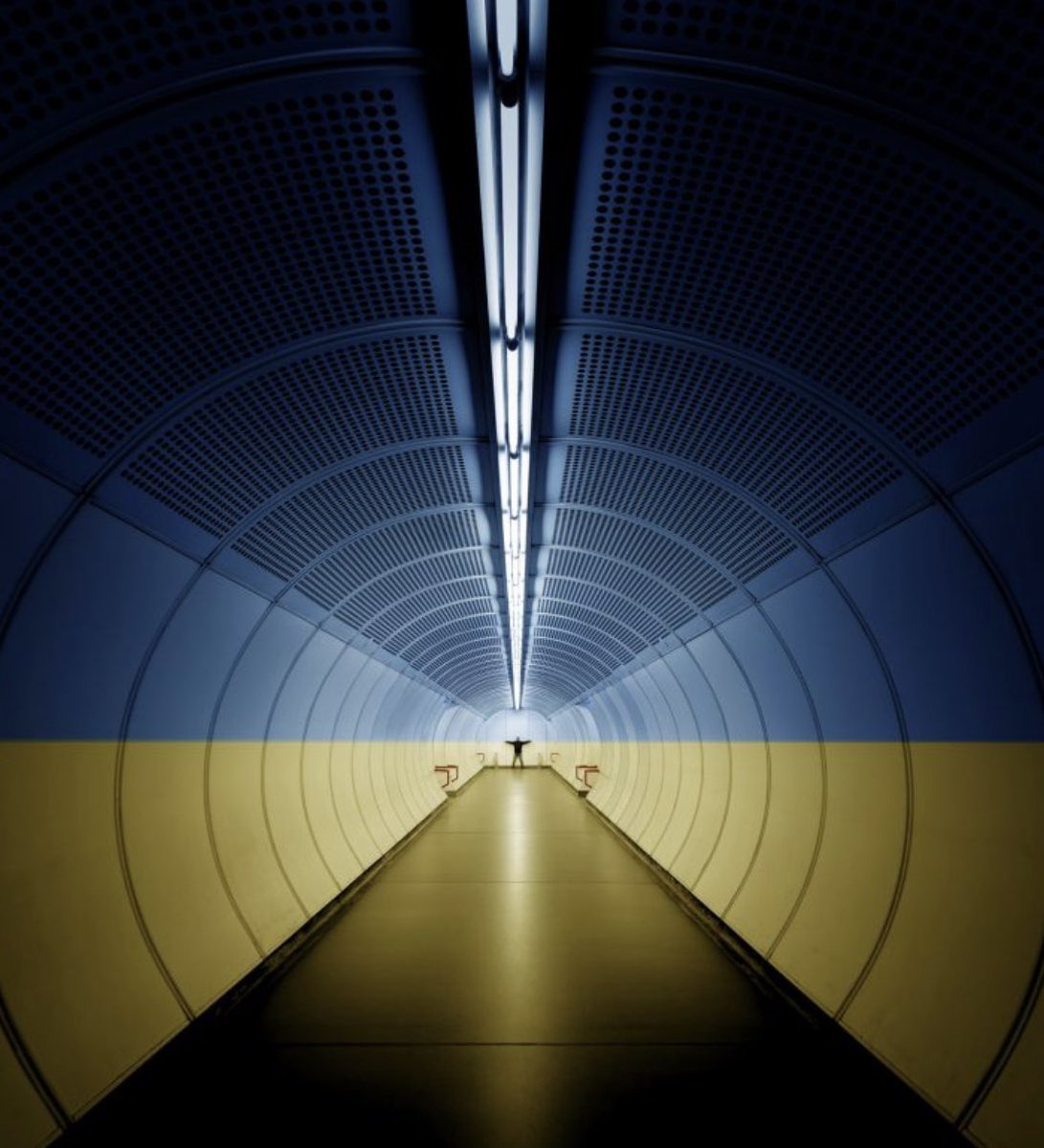 netzoptimisten's tweet photo. 🇺🇦 Wir möchten die Gelegenheit nutzen, um auf ein tolles Spendenprojekt von @Mulinarius 📸 in Kooperation mit der #WeAreAllUkrainians gGmbH hinzuweisen.

Wir haben uns unser Exemplar schon gesichert 😎 https://t.co/VNbb7dxnPL https://t.co/DsyU49jXvQ
