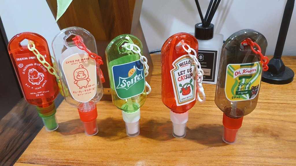 aeriuu's tweet image. Hello everyone! Thank you very much for the overwhelming response regarding my new merch! All the spray bottles sold out almost on Day 1 😭💛🫂

I'll be restocking them on my shopee (see carrd in bio) next week, and will reopen on Friday for other stocks

✨#shopAE for updates!✨