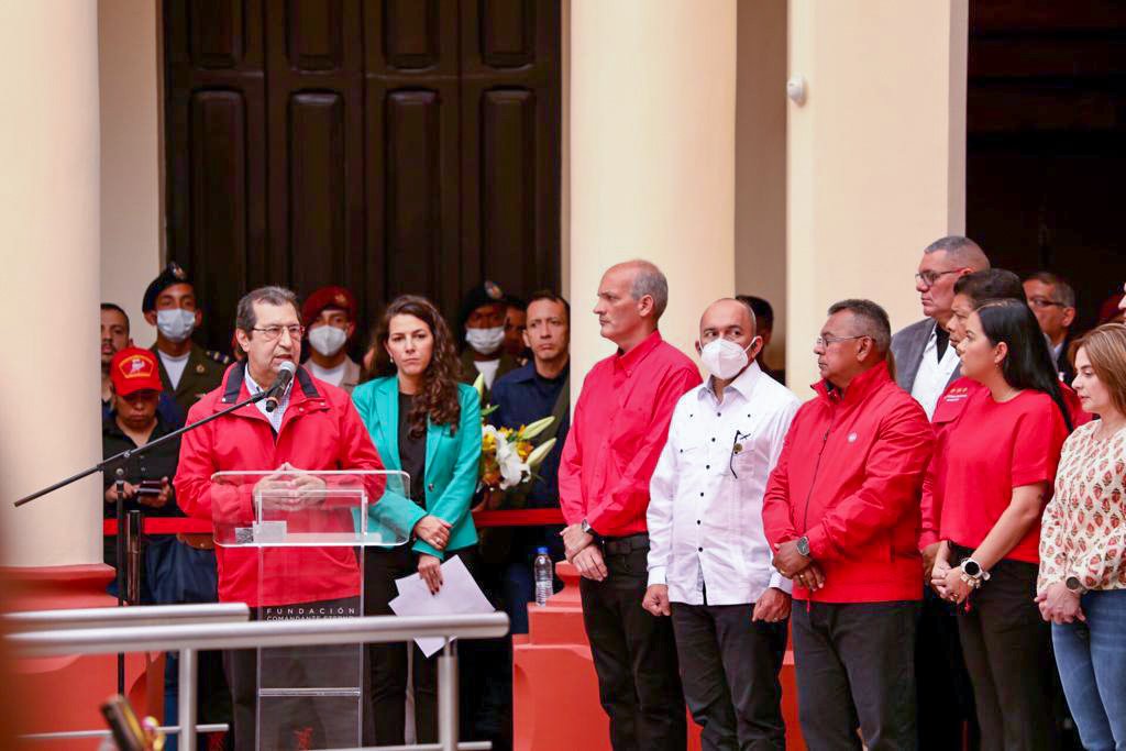 MinViceSSA's tweet photo. Buenos✨Días..!!
Al Pueblo Bolivariano✌🏽🇻🇪✌🏽el Amor de Nuestro "✨Padre Celestial✨" Nos Alimente para seguir Construyendo la Patria Bella!.

#SomosLosDeChávez🇻🇪🌹

@MinAlimenVen @NicolasMaduro @dcabellor @LealTelleria @JessiPSUV @JBricenoPsuv @crisvg1979 https://t.co/cBy0BV9uJ9