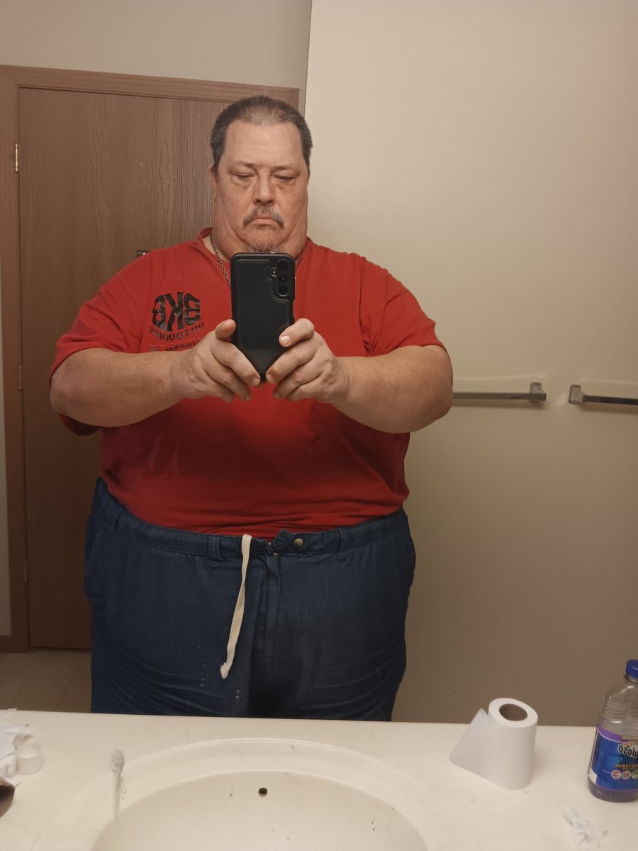 bkboutdoors's tweet photo. Morning  peeps  for years I've been severely  overweight  due to disability  medications and steroids this time last I was 540lbs I'm now 510lbs my shorts are falling off of me and I need to buy new ones follow me on my weight loss journey https://t.co/W60g3xxAFf