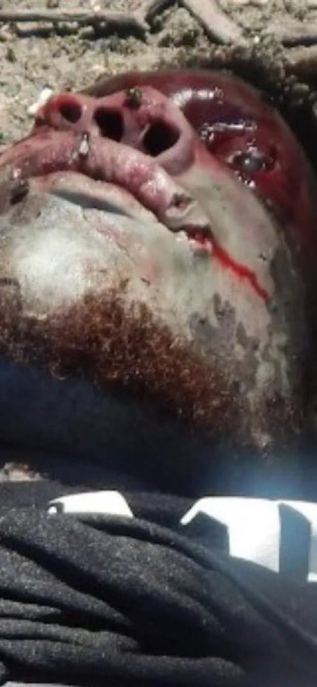 keep6ixsolid's tweet photo. Meet Khalil Azad a 24 year old unarmed black man who FLED FROM officers of THE ROBBINSDALE POLICE DEPARTMENT, was BEATEN TO DEATH. After beating him, #RobbinsdalePD THREW HIS LIFELESS BODY IN THE LAKE. Be advised this horrific police beating (state sanctioned violence) took place in Robbinsdale, MInnesota just miles away from where #GeorgeFloyd was murdered by Minneapolis Police.