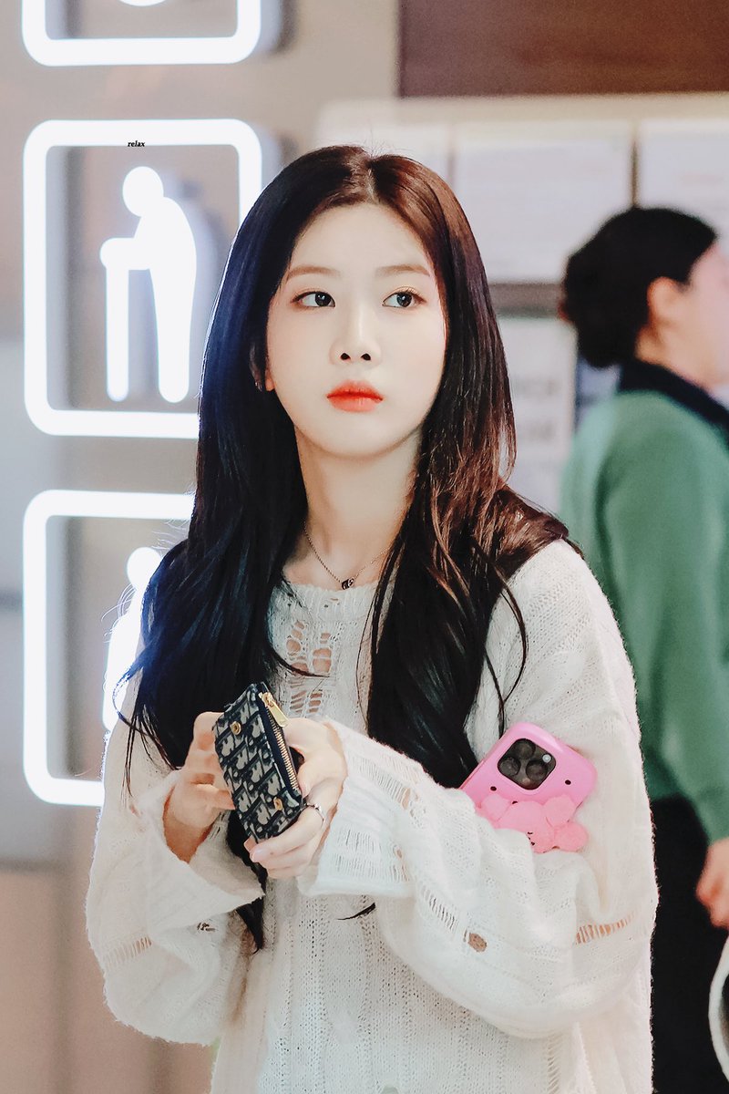 230302 #이달의소녀 #김립 #LOONA #KIMLIP