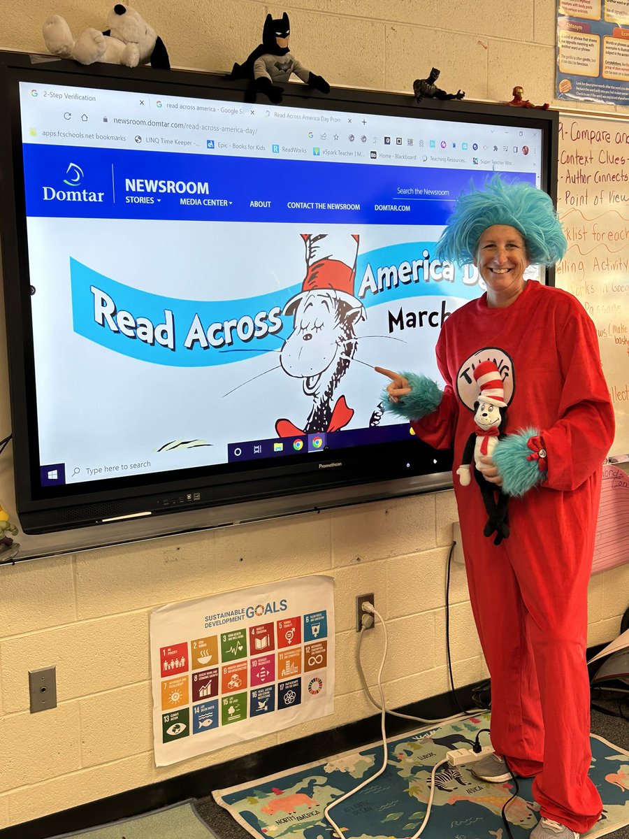 SmartReaders4's tweet image. Read Across America! Can’t wait to share all my global knowledge I learned last week @NCCATNews ! @Falcons_FES