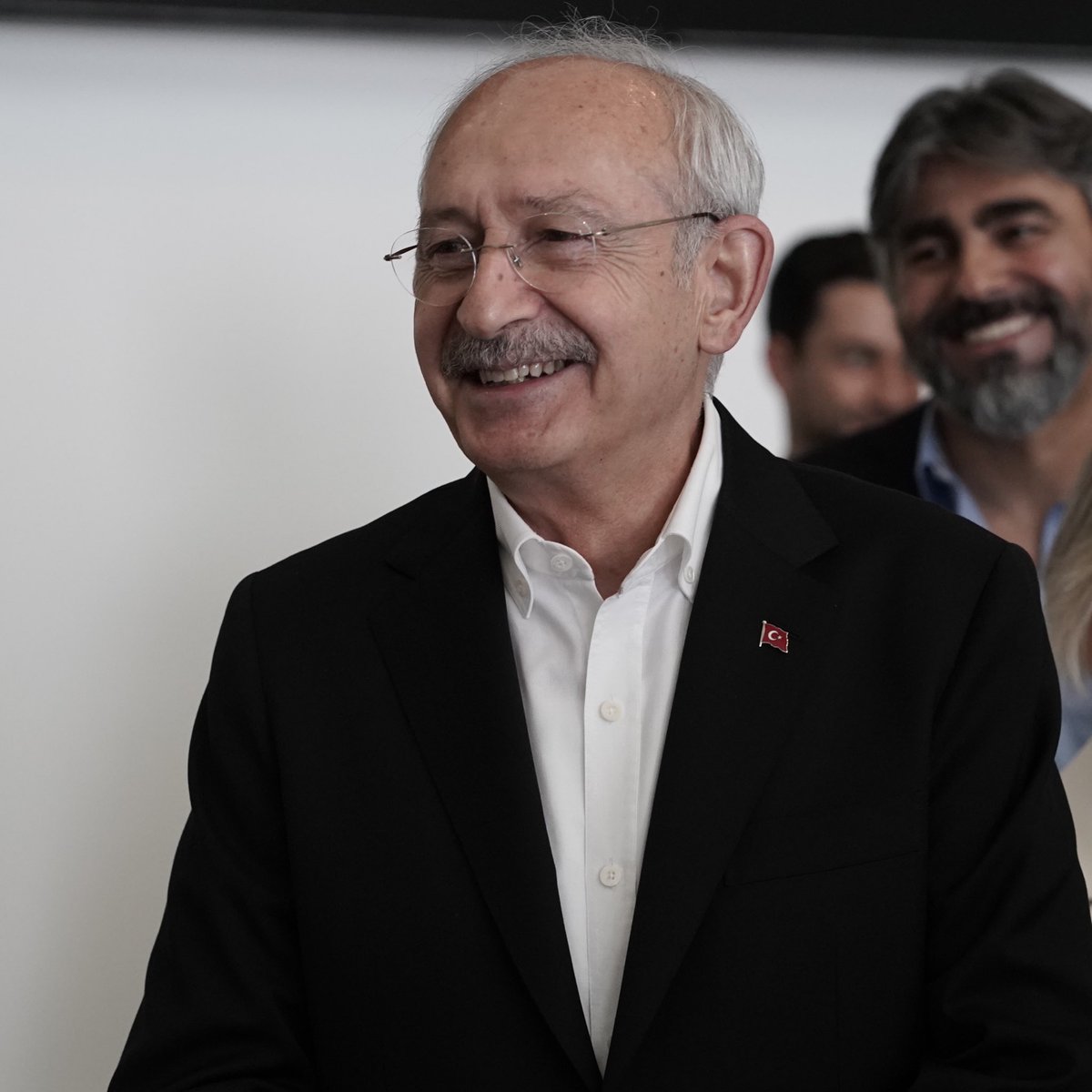 “Türkiye'nin kaderini hep birlikte değiştireceğiz.”

 #TeşekkürlerKılıçdaroğlu