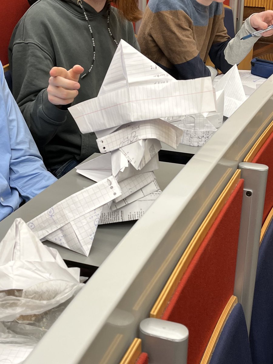 freekwiedijk's tweet image. The students were a bit bored... #computability
