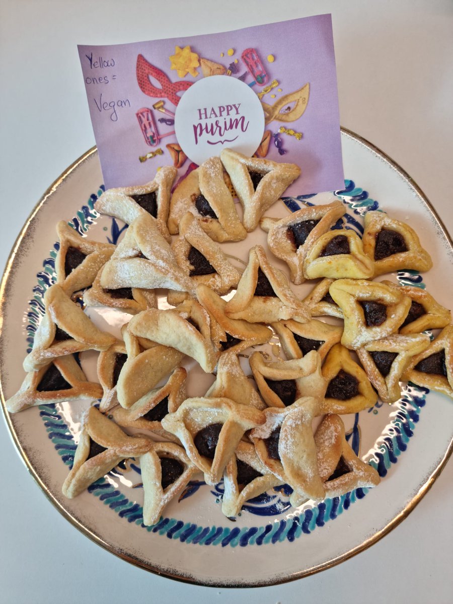 Sevgi, birlik ve beraberliği, zor zamanlarda dayanışmanın önemini simgeleyen Yahudi Bayramı Purim bu günlerde daha da anlamlı.

#Purim Bayramınız kutlu olsun.