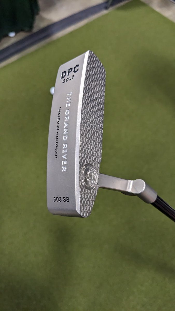 golfbloggercom's tweet photo. At the Michigan Golf Show this past weekend, the star for me were the offerings from the Detroit Putter Company. CnC milled by a Michigan precision milling company that dates to 1942. A great offering. #golf #GolfBlogger #Michigan @detroitputterco 
. https://t.co/dMU0G7mQNE