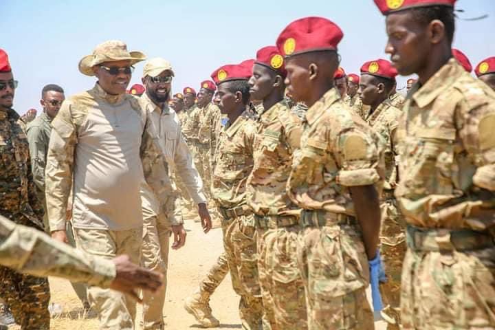 HusseinidowAli's tweet photo. The president of Southwest State, H.E. @Laftagareen, has presided on Monday over the graduation ceremony of the region’s Darwish forces, who successfully completed advanced military training in #Baidoa.
#Southwest https://t.co/TCltKUKMEw