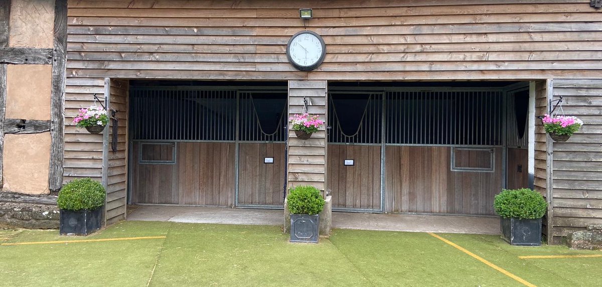 Libby_Snell's tweet image. ⭐️Store Sale Prep &amp;amp; Consigning⭐️

We currently have spaces available for the up and coming @GoffsUK May Store Sale to prep and consign stores. 

For more info please email me libby_snell@hotmail.com